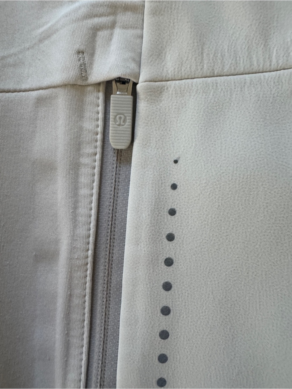 Lululemon Cross Chill Jacket with Hood (color: bone) - Picture 4 of 5